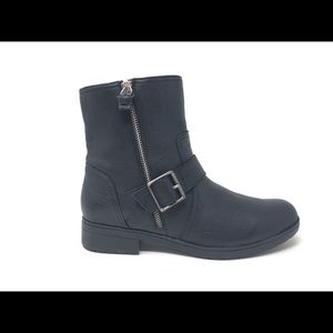 Clarks womens black leather boots size 10M